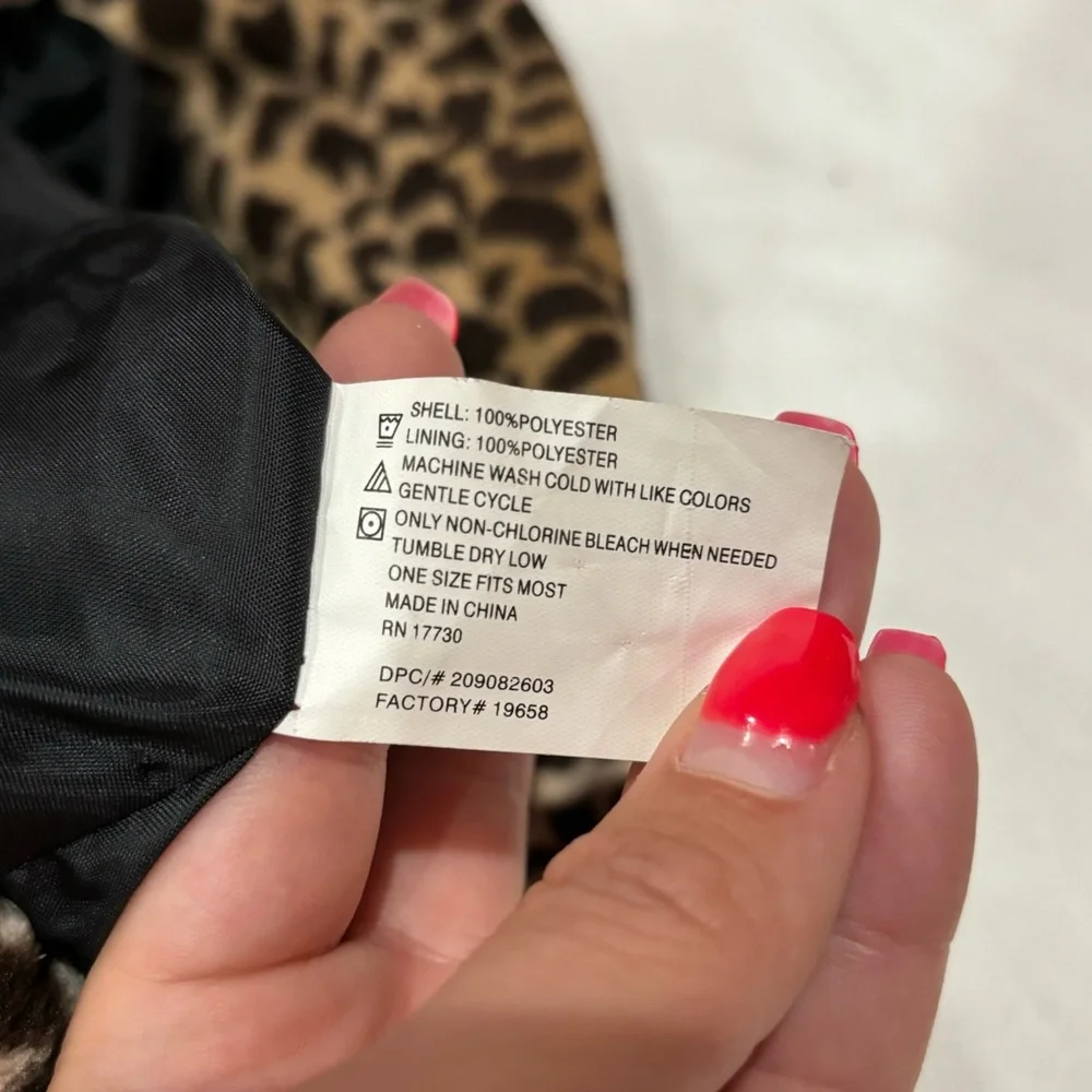 KOHL’S Women’s Warm Fleece Cheetah Print Winter Hat - one-size - Picture 5 of 5